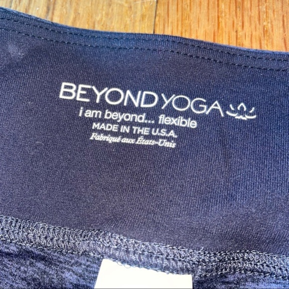 Beyond Yoga Blue Leggings - Picture 8 of 9